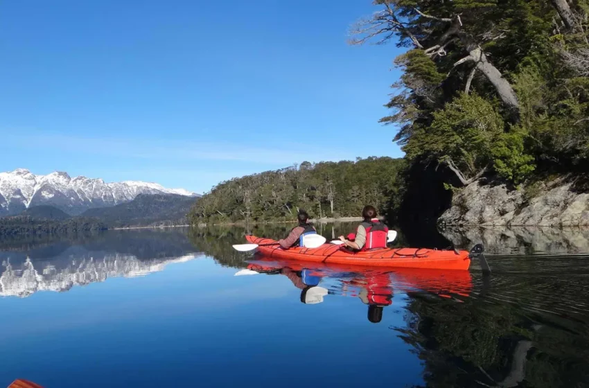  Trekking y kayak en Villa La Angostura