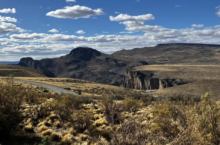  Cañadón del Río Pinturas con arte rupestre milenario