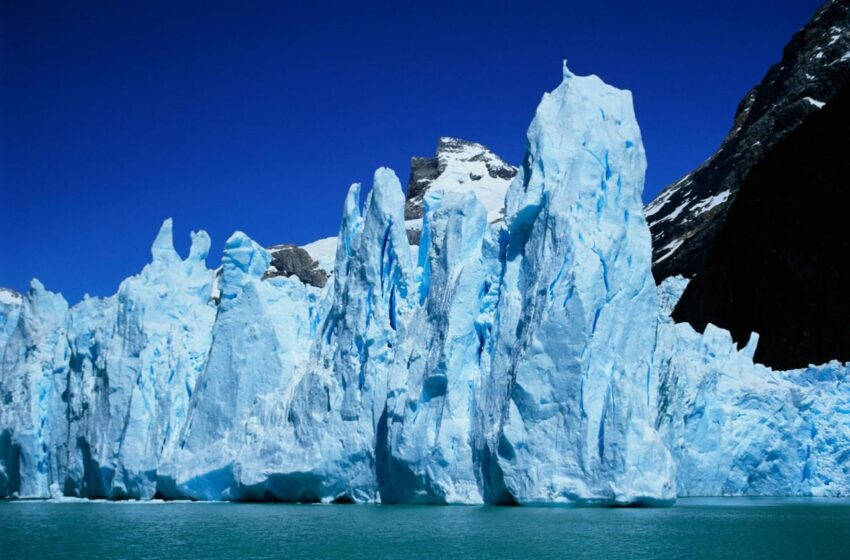  Glaciar Spegazzini – paredes de hielo monumentales